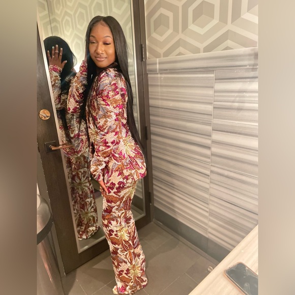 Fashion Nova Sequin Blazer set. - Picture 5 of 5